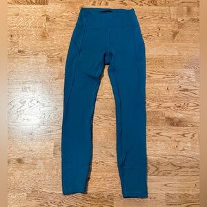 Lululemon 🍋 In Movement Legging Size 4 Bermuda Teal
